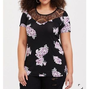 Torrid Super Soft Top with Beautiful Black Lace 3X